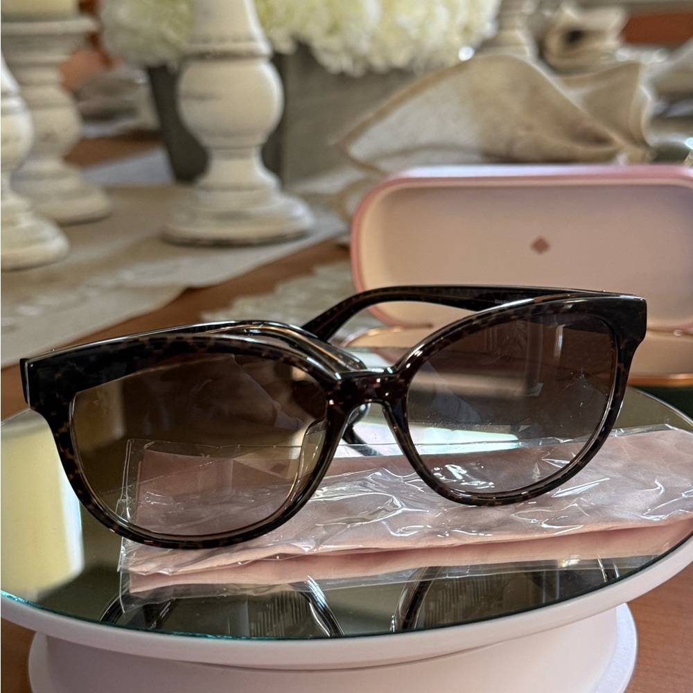 Kate Spade HELLO SUNSHINE Black Sunnies w/Case & cloth ! NEW IN CASE! - Picture 7 of 9